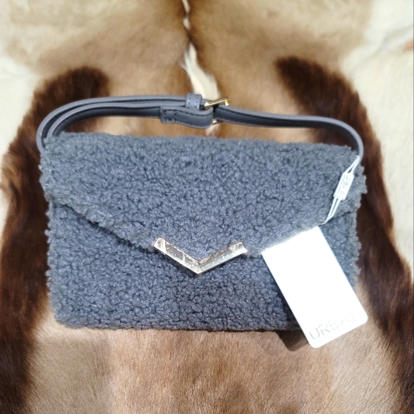 NEW WITH TAG UE CROSSBODY - Picture 1 of 11